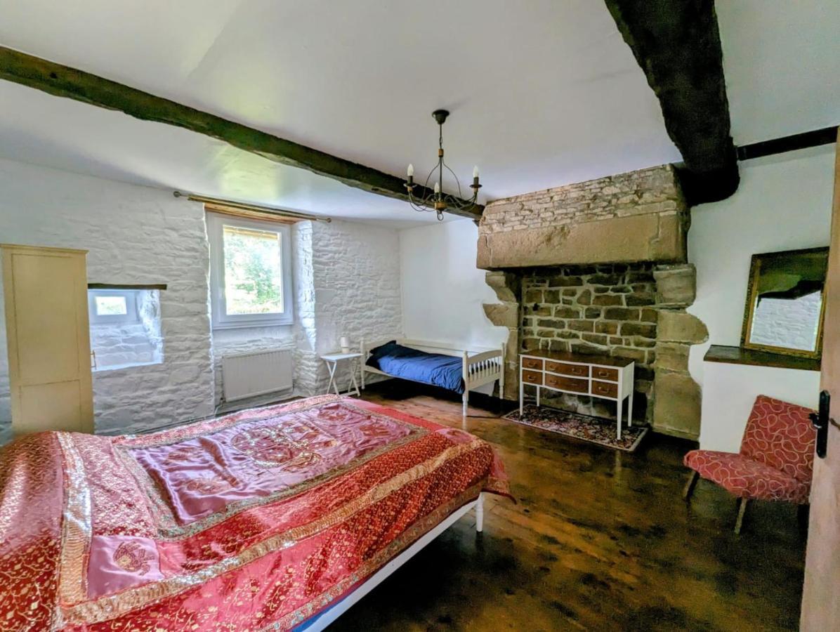 Les Gites De La Cabache Montaigu-les-Bois Esterno foto